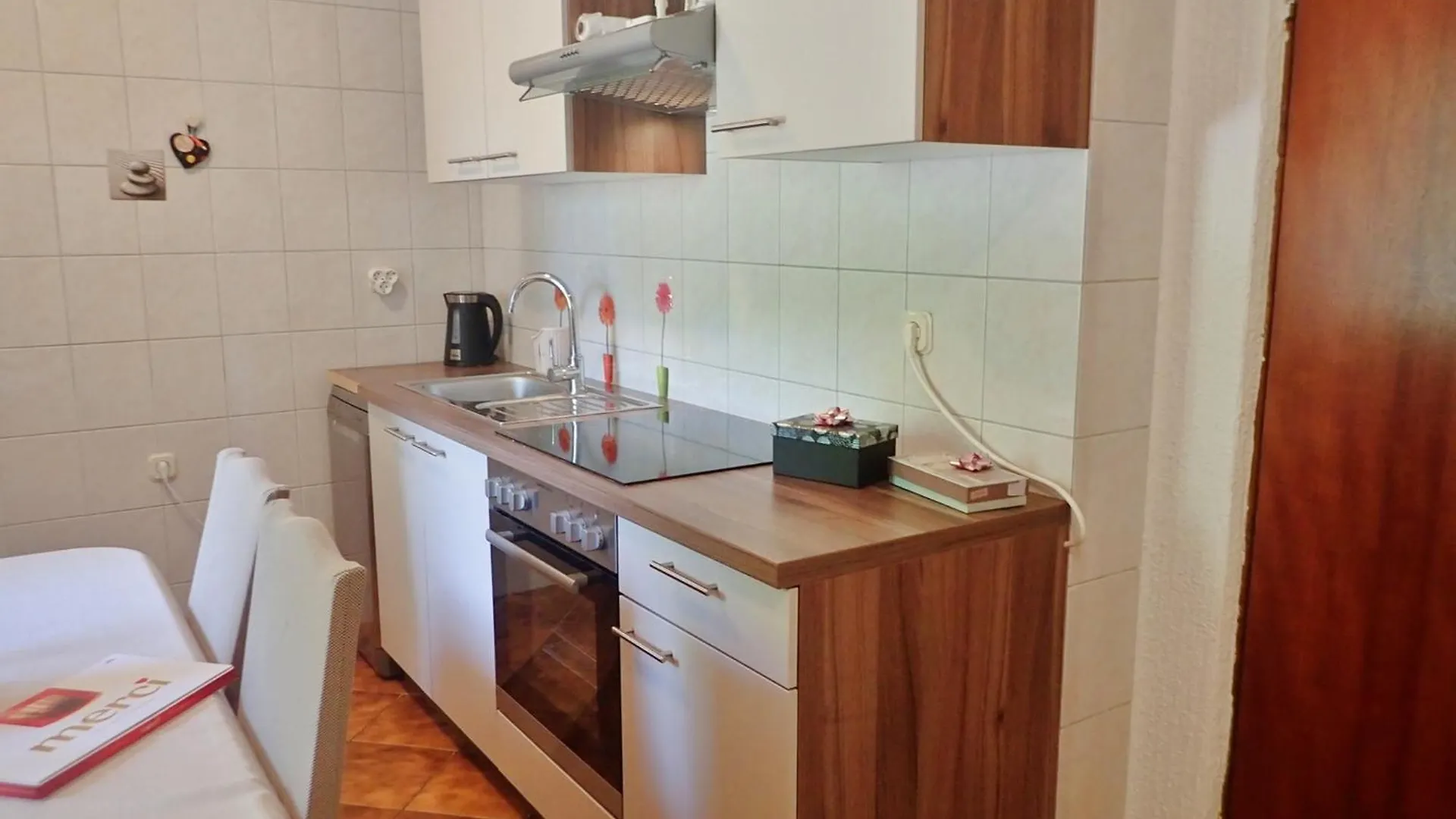 Apartments Lika Seline