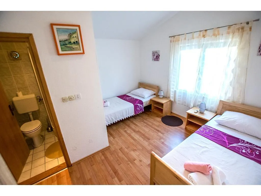 Apartments Lika Seline